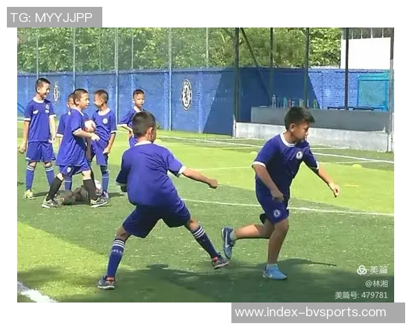 掌握足球小场过人技巧提升你的球技与比赛表现